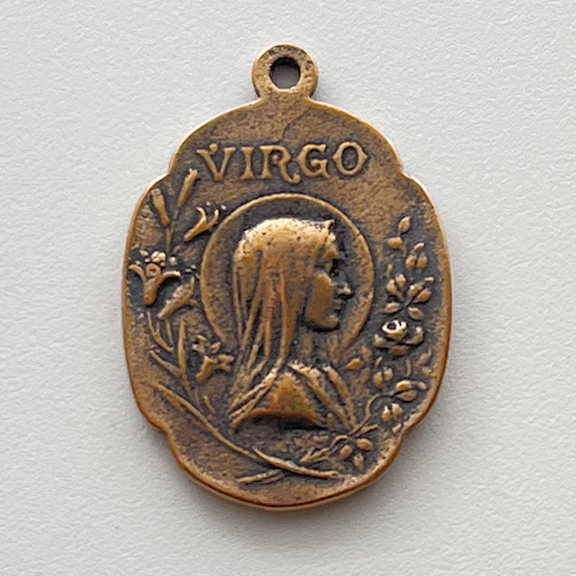 1091 - Medal - Virgo Mary/ Lourdes - 1 1/4"