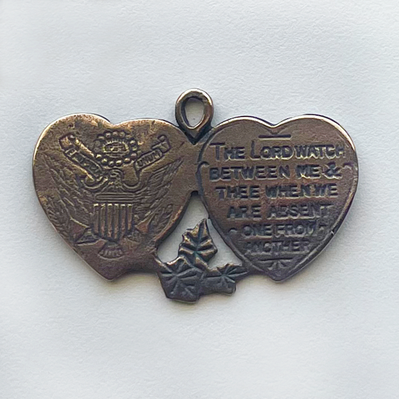 1153 - Medal - Twin Hearts with Military Prayer