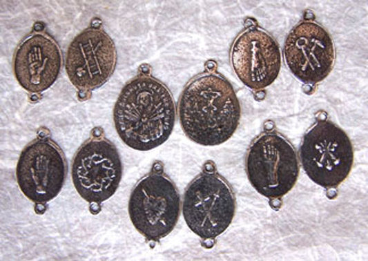 1247 - MEDAL/LINKS SET - Wounds of Passion, Rustic, Bulgaria