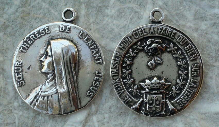 1294 - MEDAL, St. Therese Theresa/Crown of Roses