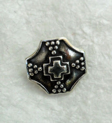 1327 BUTTON, Small with Cross 1/2”