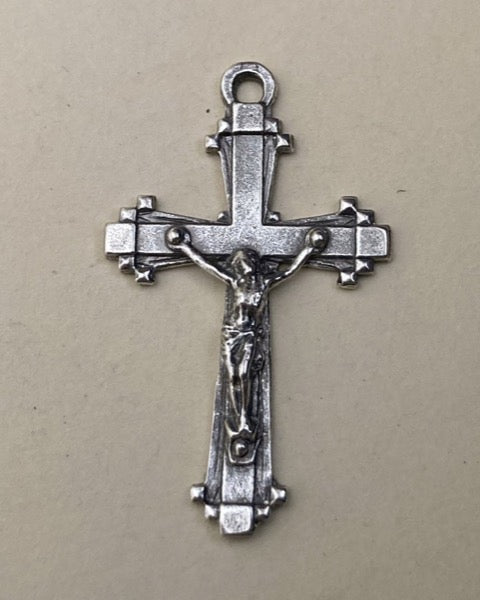 381 - Crucifix, Deco 2