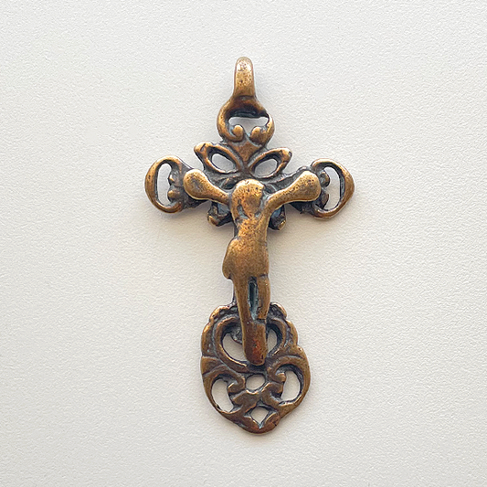 475 - Crucifix - Antiquity, Latin America, 18C - 1 7/8"