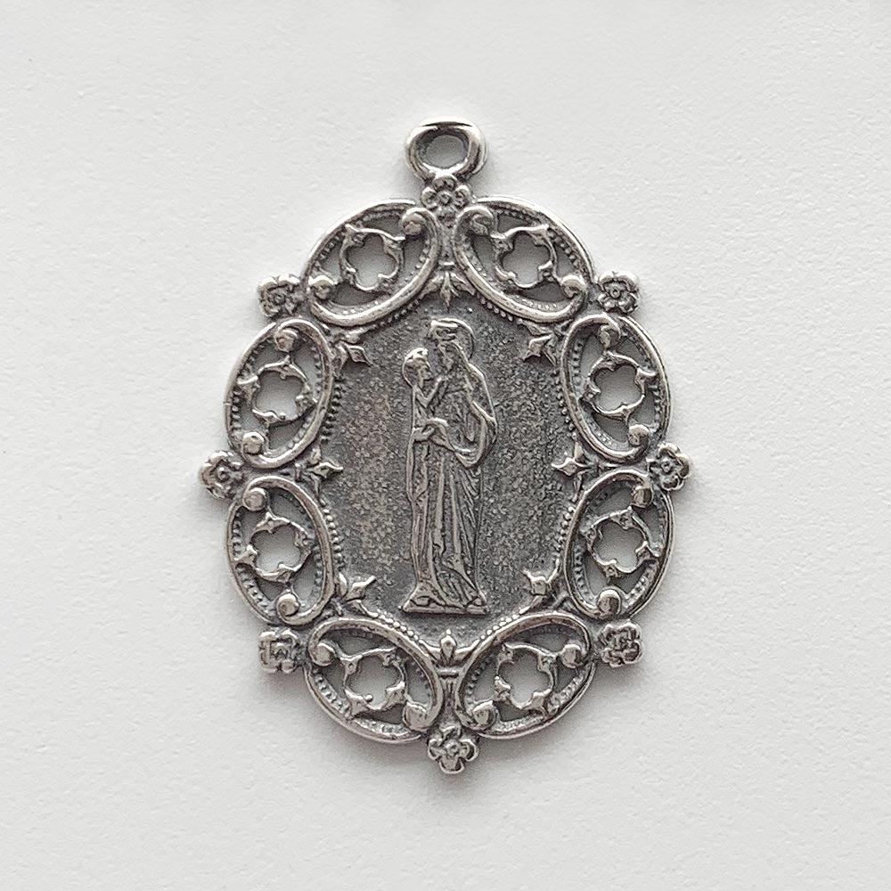 615 - Medal, St. Anne, Lace Edge, Stars