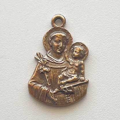 686 - Medal, St. Anthony 19c - 1 1/8"