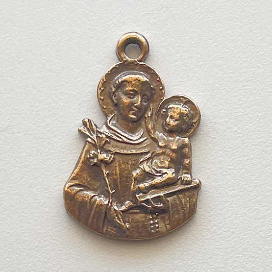 686 - Medal, St. Anthony 19c - 1 1/8"