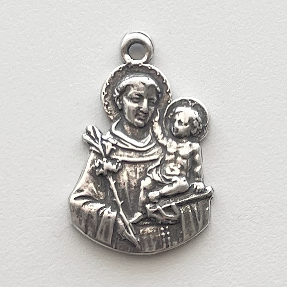 686 - Medal, St. Anthony 19c - 1 1/8"