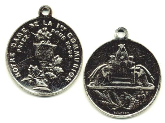 688 - Medal, First Communion, 19c