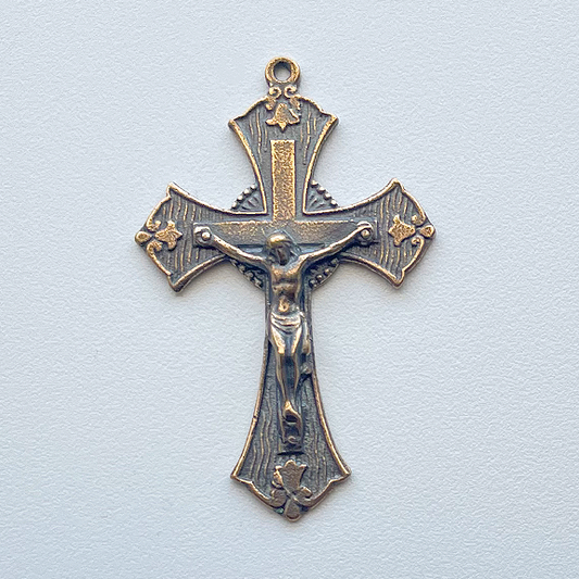 786 - Crucifix, Patterned