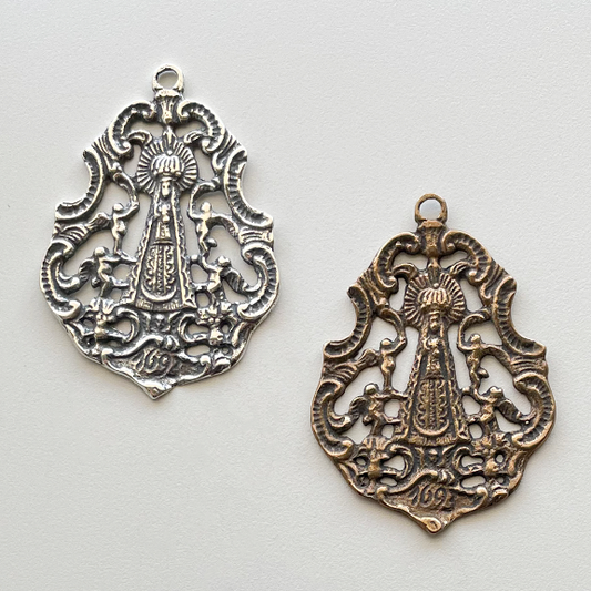 882 - Medal, Mary, 4 Angels, C 1693 - 2"