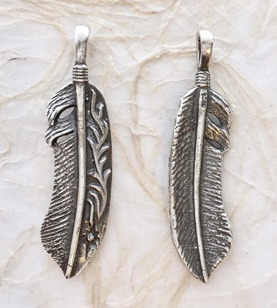 1400  – CHARM/PENDANT,  Feather,  Embellished 2