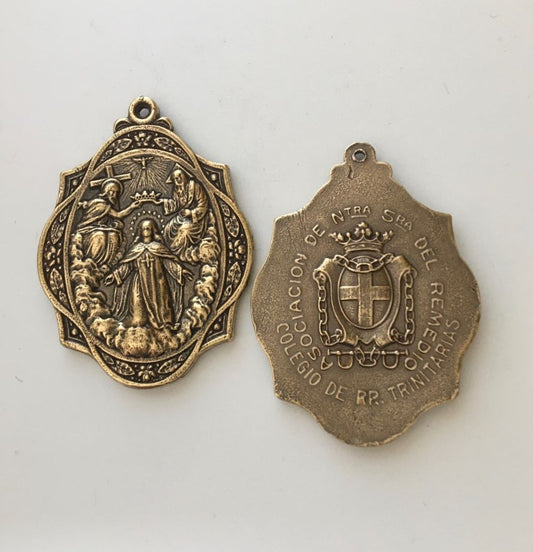 OR-08 ORNAMENT/MEDAL - Assumption of Mary, Crown, Holy Trinity, and Flowers